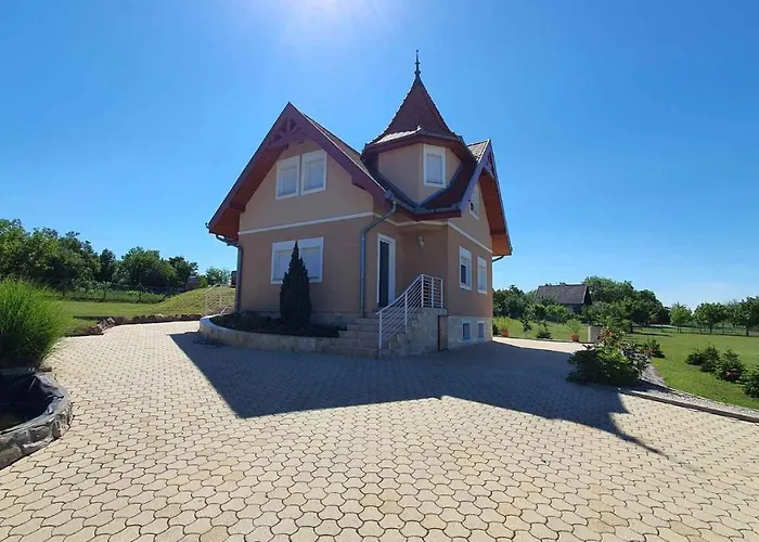 Ferienhaus In - Balaton 19917 Siófok